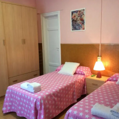 Отель Hostal Valls Барселона комната для гостей