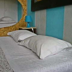 Sunset Destination Hostel Стандартный семейный номер с двуспальной кроватью фото 2