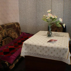 Отель Hostel Ilbirs Кыргызстан, Каракол - отзывы, цены и фото номеров - забронировать отель Hostel Ilbirs онлайн комната для гостей фото 3