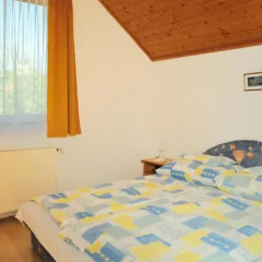 Отель Betti Apartman Хевиз комната для гостей фото 4