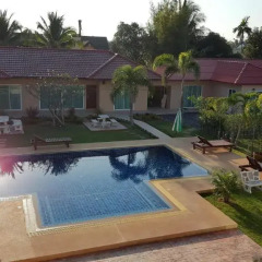 Отель East Shore Pattaya Resort бассейн фото 2