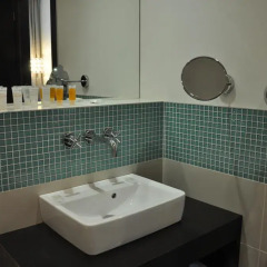 Отель Red & Blue design 4* Стандартный номер с двуспальной кроватью фото 9