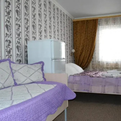 Гостиница Home Семейные номера Комфорт с двуспальной кроватью фото 8