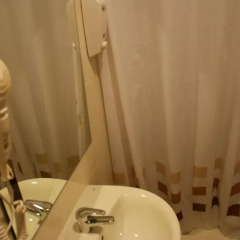 Отель Jqc Rooms Улучшенный номер фото 8