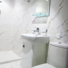 Отель Heart of Downtown! Luxury Duplex with Terrace & City Views ванная