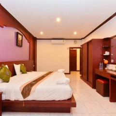 Отель Art Mansion Patong 3* Стандартный номер двуспальная кровать фото 17