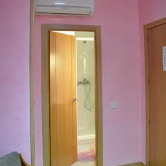 Отель Hostal Naranjos Стандартный номер с различными типами кроватей фото 19