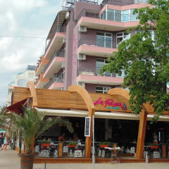 Отель La Piazza Family Hotel Болгария, Солнечный берег - отзывы, цены и фото номеров - забронировать отель La Piazza Family Hotel онлайн гостиничный бар