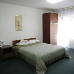 Mini Hotel Vesna Семейные номера Комфорт с двуспальной кроватью фото 10