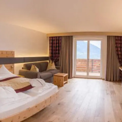 Отель Landsitz Stroblhof 4* Улучшенный номер фото 10