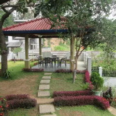 Отель Mountains Edge Holiday Inn & Family Bungalow фото 4