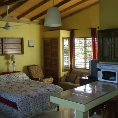 Отель "Nuestra Casa" Guesthouse Отель "Nuestra Casa" Guesthouse в Треже-Биче