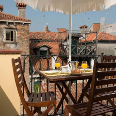 Отель Rialto Италия, Венеция - отзывы, цены и фото номеров - забронировать отель Rialto онлайн балкон