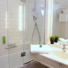 Отель Holiday Inn Hamburg 4* Стандартный номер с различными типами кроватей фото 2