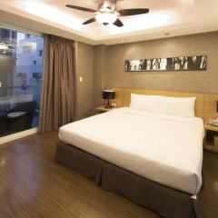 Отель TRIIP Boutique Ben Thanh 3* Номер Делюкс с различными типами кроватей фото 2