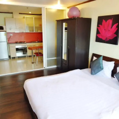Апартаменты Patong Tower Superior Apartments комната для гостей фото 5
