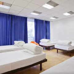 Holidaysbcn Hostel Стандартный семейный номер фото 3
