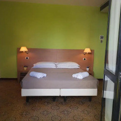 Hotel Bologna Римини комната для гостей