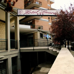 Hotel Laura