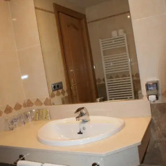 Отель Hostal Los Valles Стандартный номер с различными типами кроватей фото 8