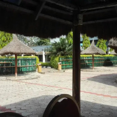 Universal Hotel Enugu парковка