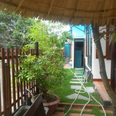 Отель Wooden House II Holiday Rental Хойан балкон
