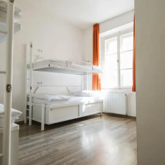Отель Equity Point Prague Кровать в общем номере с двухъярусной кроватью фото 25