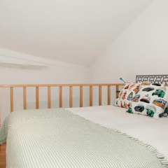 Отель Alfama Yellow House 2* Апартаменты с различными типами кроватей фото 2