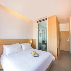 My Hotel 3* Улучшенный номер с двуспальной кроватью фото 4