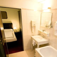 Отель Theaterhotel Wien 4* Люкс с различными типами кроватей фото 4