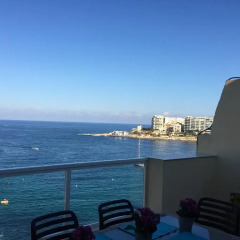 Отель Saint Julian's - Sea View Apartments Мальта, Сан Джулианс - отзывы, цены и фото номеров - забронировать отель Saint Julian's - Sea View Apartments онлайн пляж