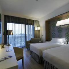 Отель Wyndham Rome Midas 4* Улучшенный номер с различными типами кроватей фото 2