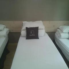 K-Grand Hostel Gangnam 1 Кровать в мужском общем номере с двухъярусной кроватью
