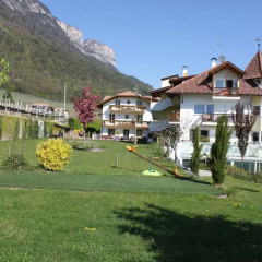 Appartement Hotel Matscher Wellness & Beauty Аппиано-сулла-Страда-дель-Вино приотельная территория