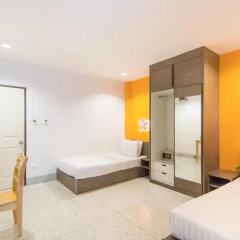 Отель The Fifth Residence 3* Улучшенный номер с 2 отдельными кроватями фото 8