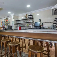 Отель Hostal Pericón Испания, Кониль-де-ла-Фронтера - отзывы, цены и фото номеров - забронировать отель Hostal Pericón онлайн гостиничный бар