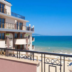 Отель Golden Rainbow Beach Aparthotel Солнечный берег пляж