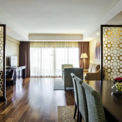 Отель Marjan Island Resort & Spa Managed by AccorHotels 5* Улучшенный люкс с различными типами кроватей фото 8