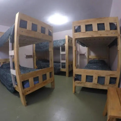 Aventura Hostel Кровать в мужском общем номере
