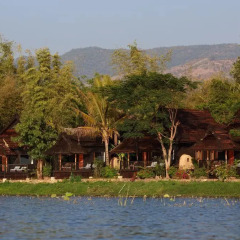 Отель Inle Princess Resort 3* Коттедж с различными типами кроватей фото 23