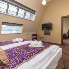 Merchants Crown Hotel 5* Улучшенный номер фото 2