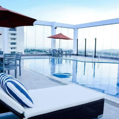Отель Hai Ba Trung Hotel and Spa Вьетнам, Буонматхуот - отзывы, цены и фото номеров - забронировать отель Hai Ba Trung Hotel and Spa онлайн бассейн