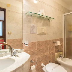 Hotel La Fenice Et Des Artistes 3* Стандартный номер с двуспальной кроватью фото 8