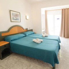Отель Hostal Rosalia Стандартный номер с различными типами кроватей фото 3