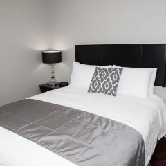 Отель Obasa Suites Saskatoon комната для гостей фото 4