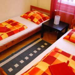 Boomerang Hostel and Apartments Стандартный номер с двуспальной кроватью (общая ванная комната) фото 4