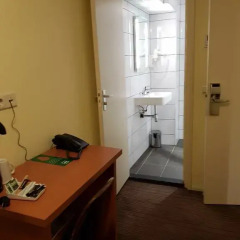 Отель XO Hotels City Centre 3* Номер категории Эконом с 2 отдельными кроватями фото 4