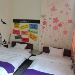 Ha Long Happy Hostel - Adults Only Номер Делюкс с различными типами кроватей