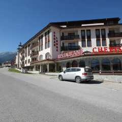 Апартаменты Apartment New Estate Cedar Lodge 4 Банско парковка
