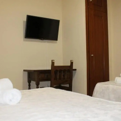 Отель Hostal San Roque Стандартный номер с двуспальной кроватью фото 8